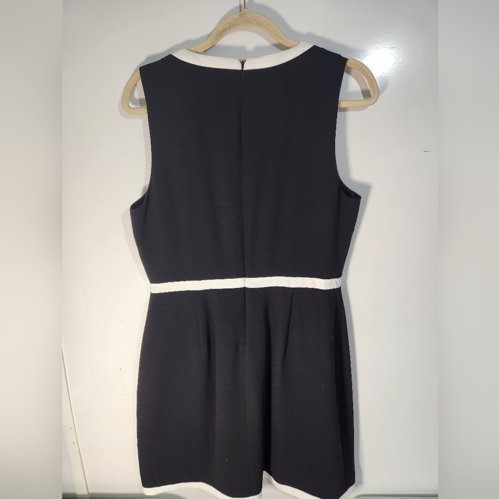 Cece Elegant Black and White Sleeveless Dress, Size 10 - Picture 5 of 8